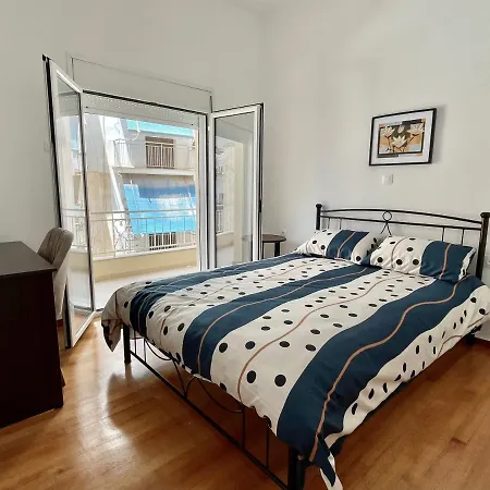 Apartment 3-bedroom Elegant In The Center