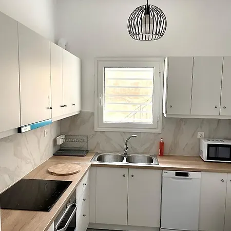 3-bedroom Elegant In The Center Athen